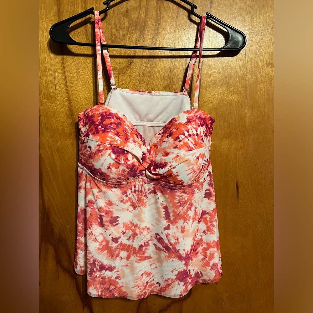 Women’s bathing suit top